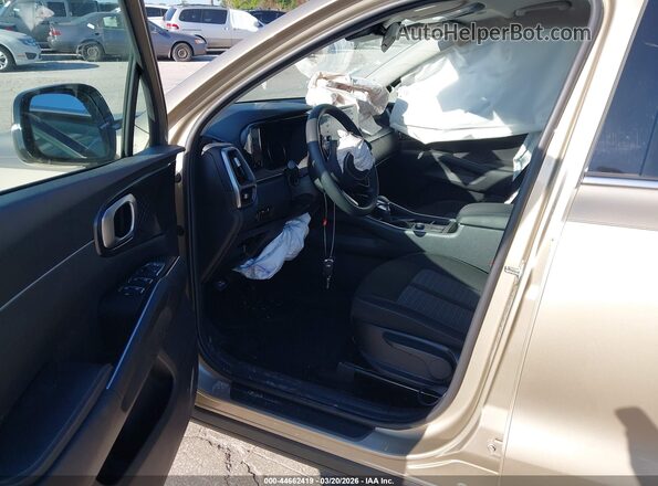 5XYRG4LC0MG003948 2021 KIA SORENTO Gold Front interior view