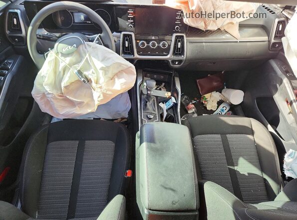 5XYRG4LC9NG150142 2022 KIA SORENTO Silver Vista del salpicadero