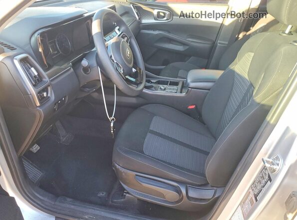 5XYRGDLC1MG016885 2021 KIA SORENTO Silver Widok wnętrza z przodu