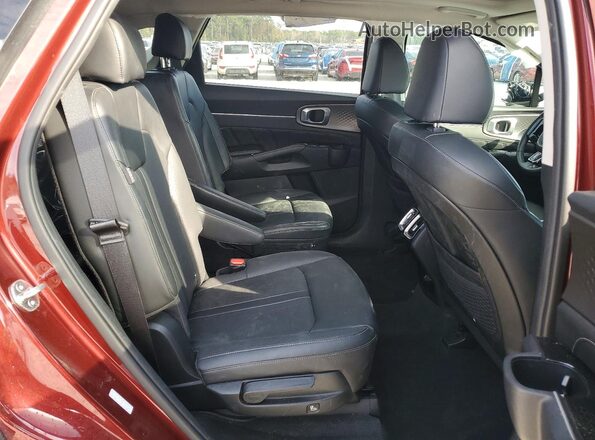 5XYRK4JF8RG255739 2024 KIA SORENTO Maroon Vista interior trasera