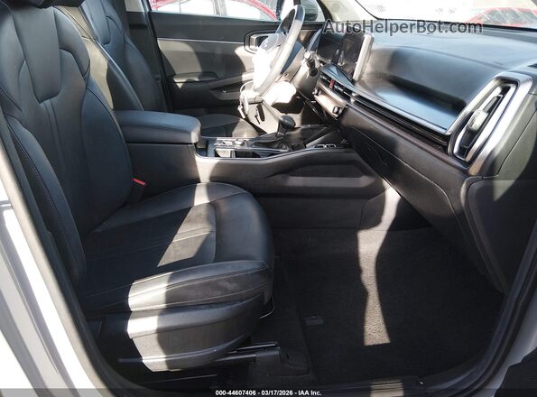 5XYRL4JC3SG320117 2025 KIA SORENTO Gray Widok wnętrza z przodu