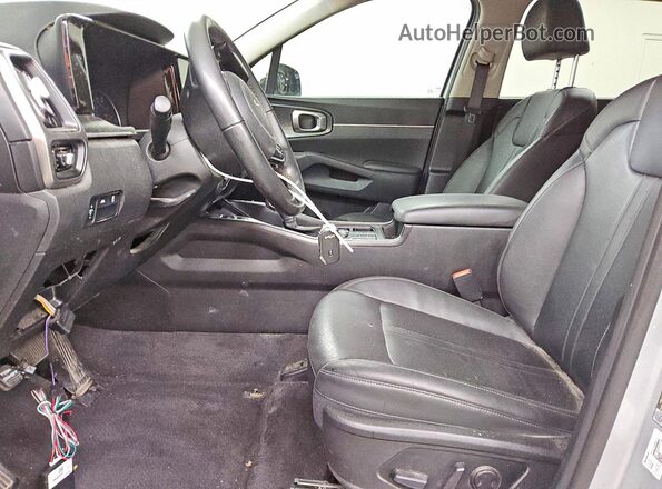 5XYRL4LC5NG148562 2022 KIA SORENTO Silver Вид салону спереду