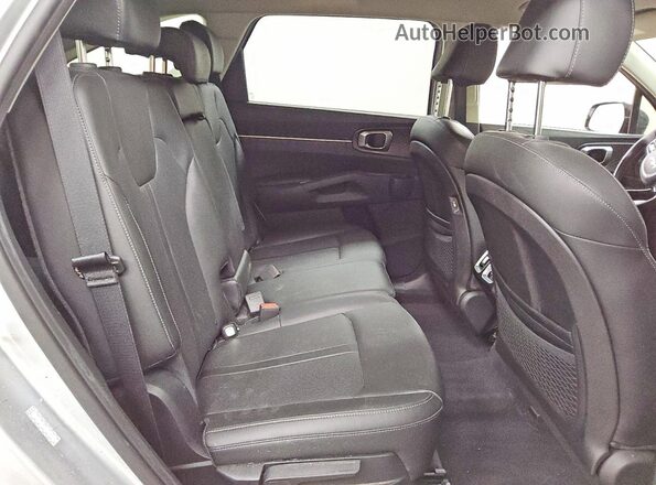 5XYRL4LC5NG148562 2022 KIA SORENTO Silver Вид задньої частини салону
