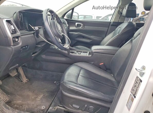 5XYRLDLC9MG052142 2021 KIA SORENTO White Front interior view