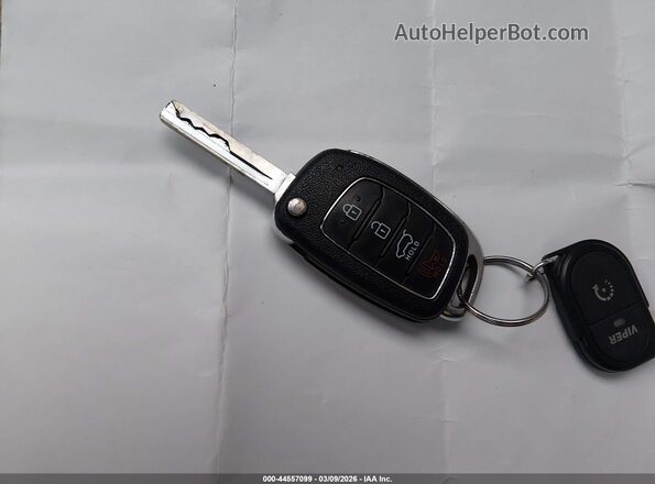 5XYZT3LB6JG564633 2018 HYUNDAI SANTA FE Синий Вид панели приборов