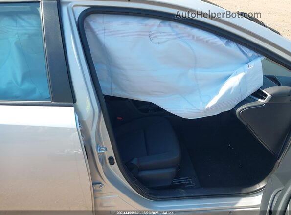 5YFB4MDE0TP407403 2026 TOYOTA LL Silver Widok wnętrza z przodu