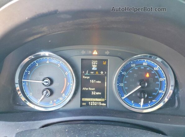 5YFBURHE4HP677684 2017 TOYOTA LL Белый Вид щитка приборов