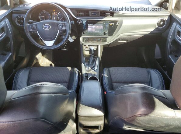 5YFBURHE4HP677684 2017 TOYOTA LL Белый Вид панели приборов