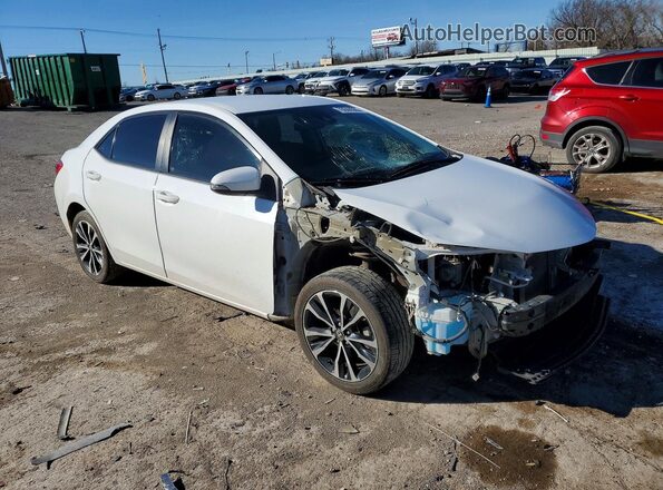 5YFBURHE4HP677684 2017 TOYOTA LL Белый Передняя правая четверть