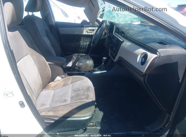 5YFBURHE8KP890872 2019 TOYOTA LL White Вид салону спереду