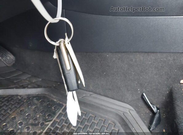5YFEPMAE2MP256915 2021 TOYOTA LL Silver წინა პანელის ხედი