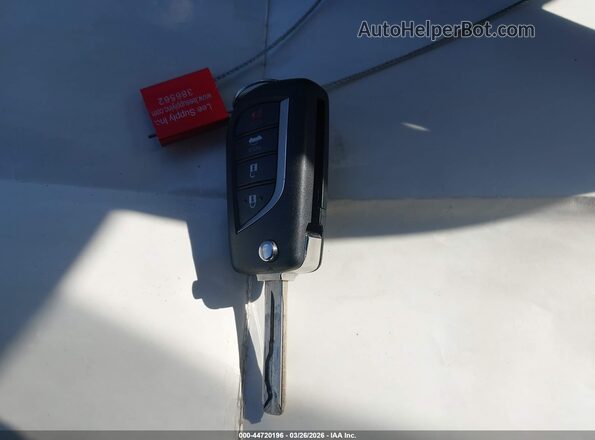 5YFEPMAE4MP211300 2021 TOYOTA LL Белый Вид панели приборов