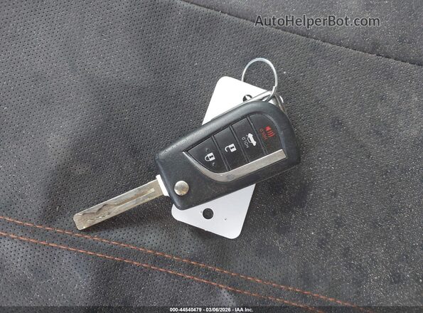 5YFEPMAE7MP188319 2021 TOYOTA LL Silver Вид панелі приладів
