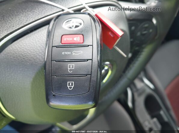 5YFS4MCE7RP184402 2024 TOYOTA LL Maroon Vista del salpicadero