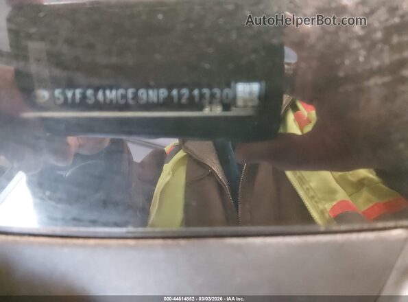 5YFS4MCE9NP121330 2022 TOYOTA LL Серый 