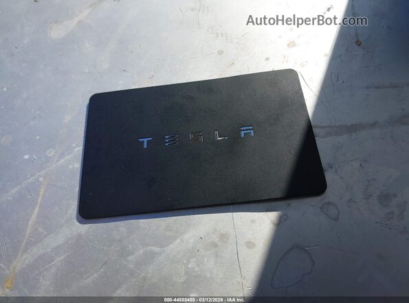 5YJ3E1EA2JF044123 2018 TESLA MODEL 3 Silver 