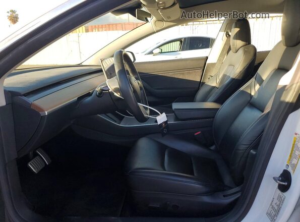 5YJ3E1EA2KF397155 2019 TESLA MODEL Белый Вид салона спереди