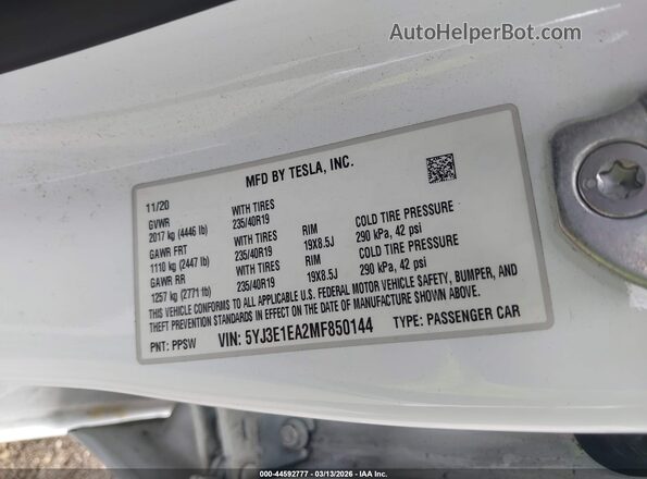 5YJ3E1EA2MF850144 2021 TESLA MODEL 3 White Widok komory silnika