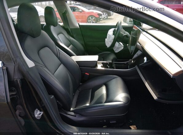 5YJ3E1EB0KF208673 2019 TESLA MODEL 3 Black 