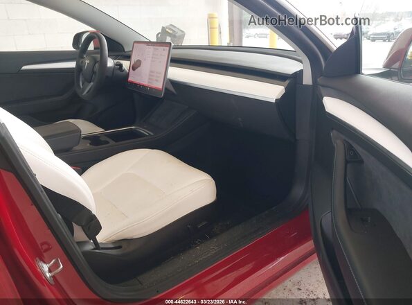 5YJ3E1EB0MF046904 2021 TESLA MODEL 3 Красный Вид салона спереди