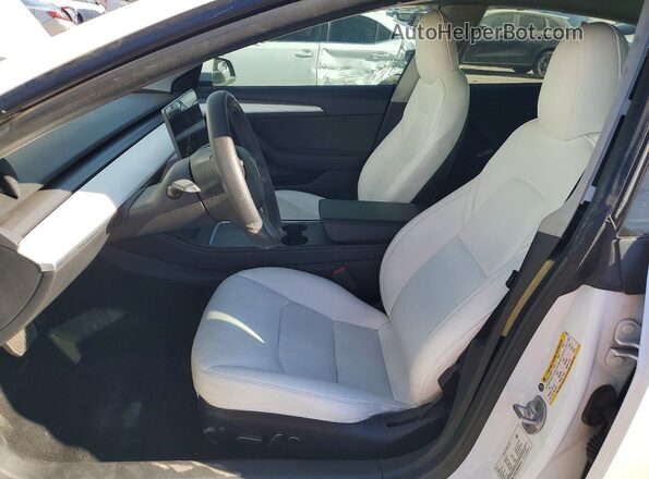 5YJ3E1EB0MF094919 2021 TESLA MODEL White Vista interior delantera