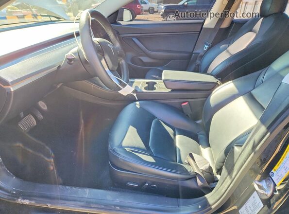 5YJ3E1EB1MF901884 2021 TESLA MODEL Black Вид салону спереду