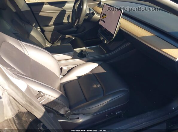 5YJ3E1EB2MF859564 2021 TESLA MODEL 3 Black Widok wnętrza z przodu