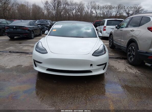 5YJ3E1EB2NF159142 2022 TESLA MODEL 3 Белый Вид задней части салона
