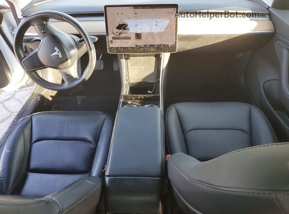 5YJ3E1EB3JF178860 2018 TESLA MODEL White Vista del salpicadero