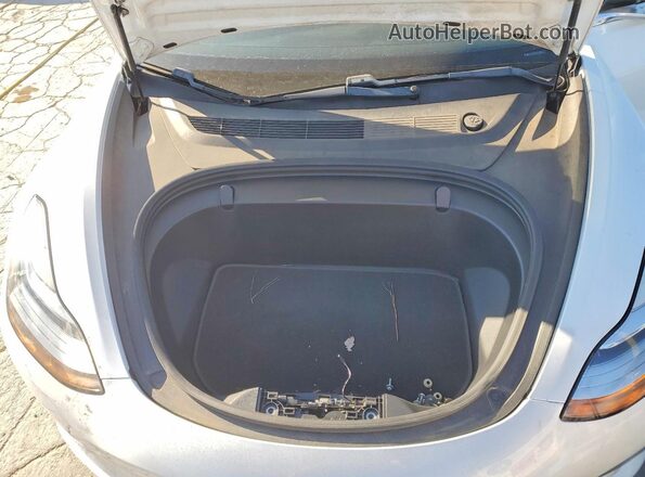 5YJ3E1EB3JF178860 2018 TESLA MODEL White Vista interior trasera