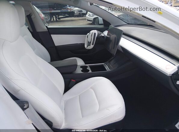 5YJ3E1EB3MF936992 2021 TESLA MODEL 3 White Widok wnętrza z przodu