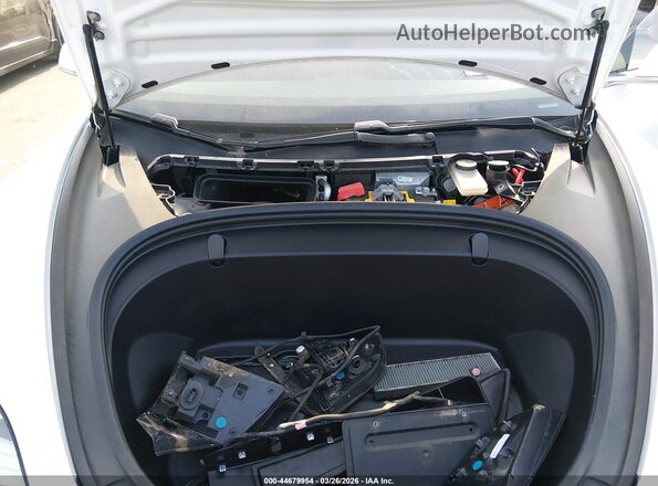 5YJ3E1EB4KF452987 2019 TESLA MODEL 3 White უკანა ხედი
