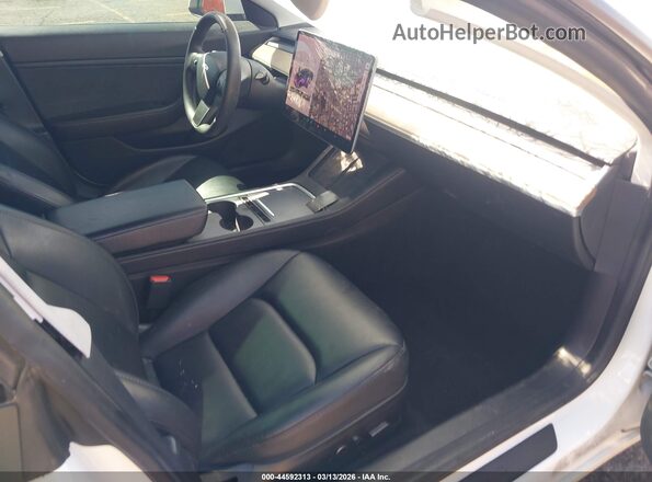 5YJ3E1EB4MF855483 2021 TESLA MODEL 3 White Widok wnętrza z przodu