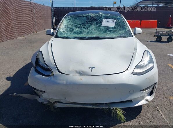 5YJ3E1EB4MF855483 2021 TESLA MODEL 3 White Widok zestawu wskaźników