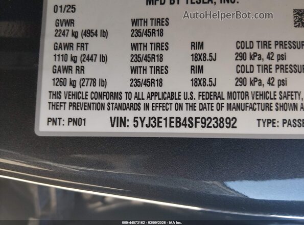 5YJ3E1EB4SF923892 2025 TESLA MODEL 3 Серый 