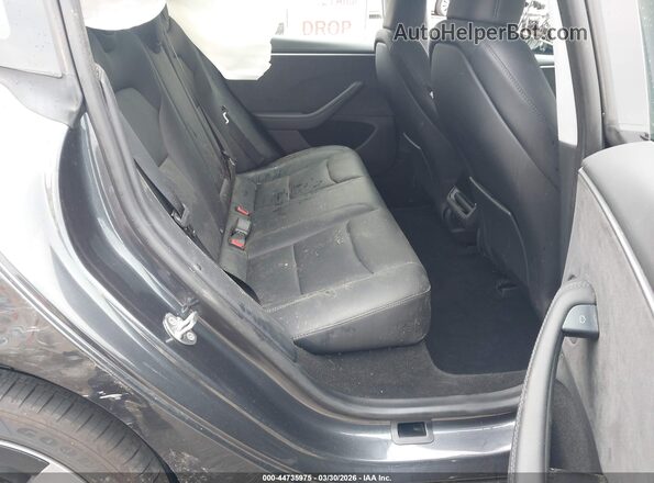 5YJ3E1EB5SF897979 2025 TESLA MODEL 3 Gray VIN კოდის სტიკერის ხედი
