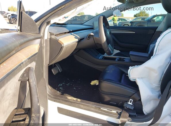 5YJ3E1EB6MF054540 2021 TESLA MODEL 3 Белый Вид салона спереди