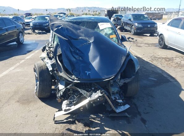 5YJ3E1EB6NF129187 2022 TESLA MODEL 3 Black Widok wnętrza z tyłu