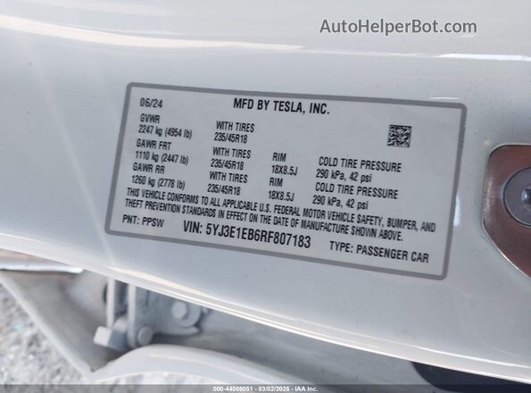 5YJ3E1EB6RF807183 2024 TESLA MODEL 3 Белый Вид подкапотного пространства