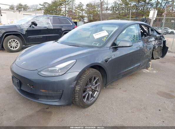 5YJ3E1EB7NF253629 2022 TESLA MODEL 3 Gray Front left