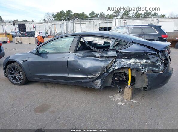 5YJ3E1EB7NF253629 2022 TESLA MODEL 3 Gray Rear interior view