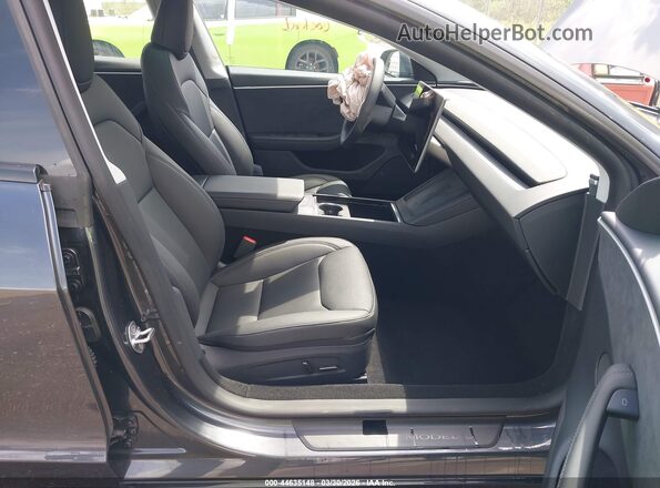 5YJ3E1EB7TF118440 2026 TESLA MODEL 3 Gray Front interior view