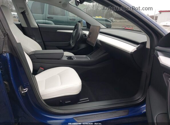 5YJ3E1EB8MF975433 2021 TESLA MODEL 3 Blue Widok wnętrza z przodu