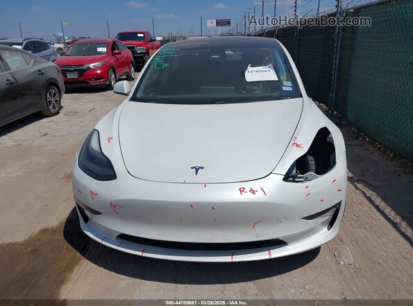 5YJ3E1EB9MF032578 2021 TESLA MODEL 3 White Widok wnętrza z tyłu