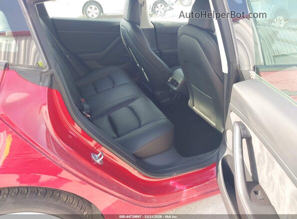 5YJ3E1EB9NF360813 2022 TESLA MODEL 3 Red Вид наклейки з VIN-кодом