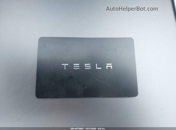 5YJ3E1EB9NF360813 2022 TESLA MODEL 3 Red Вид панелі приладів