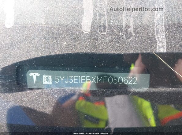 5YJ3E1EBXMF050622 2021 TESLA MODEL 3 Black ძრავის განყოფილების ხედი