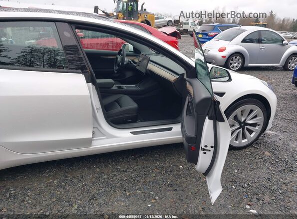 5YJ3E1EBXMF073964 2021 TESLA MODEL 3 White Widok wnętrza z przodu