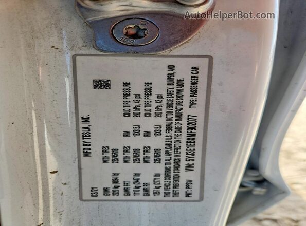 5YJ3E1EBXMF902077 2021 TESLA MODEL White Widok komory silnika