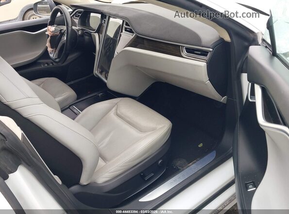 5YJSA1E26GF141480 2016 TESLA MODEL S White Vista interior delantera